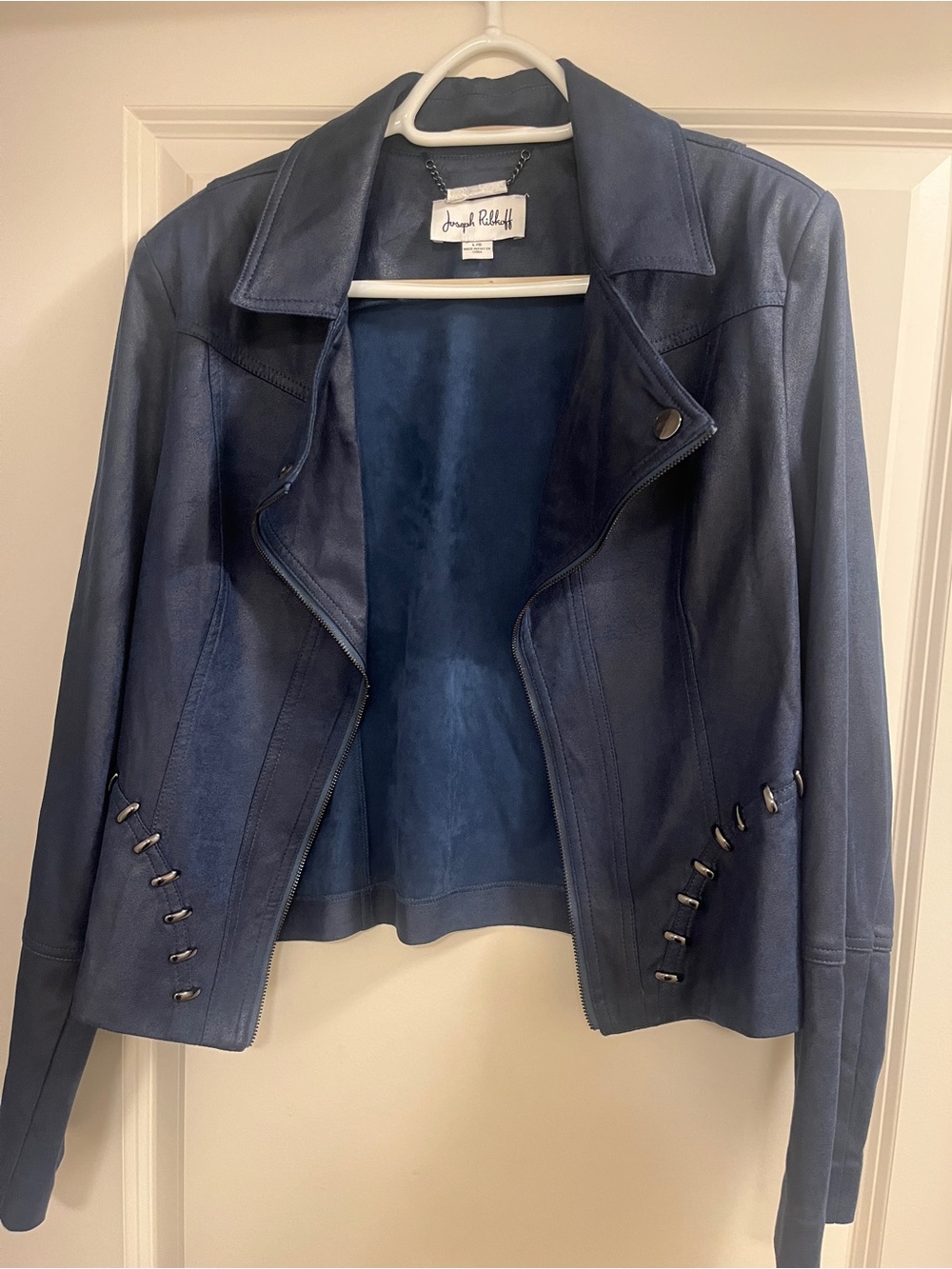 Jacket - Picture 4 of 6